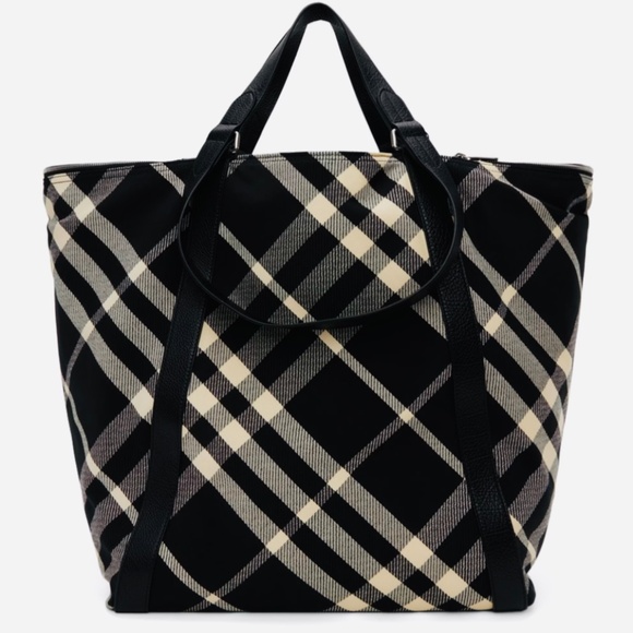 Burberry Field Tote Unisex Men/Woman Spacious Travel/Baby/Books/Computer bag NWT - Picture 1 of 16